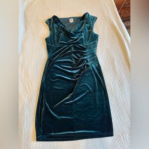 Elegant Forest Green Velvet Dress